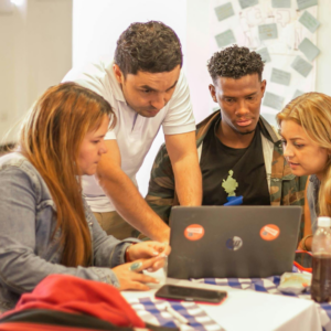 Cómo diseñar e implementar proyectos comunitarios efectivos